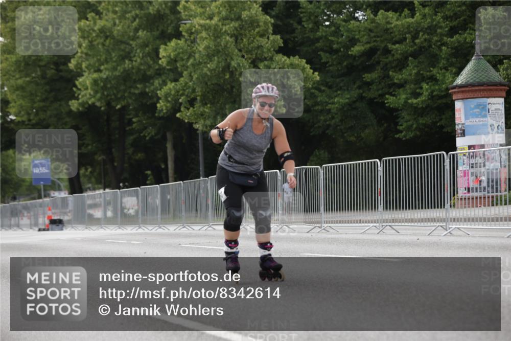 29.06.2025 - hella hamburg halbmarathon Jannik Wohlers http://msf.ph/oto/8342614 29.06.2025 09:02:25 Lombardsbrücke  meine-sportfotos.de
