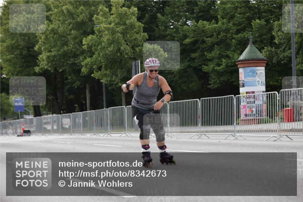 29.06.2025 - hella hamburg halbmarathon Jannik Wohlers http://msf.ph/oto/8342673 29.06.2025 09:02:25 Lombardsbrücke  meine-sportfotos.de