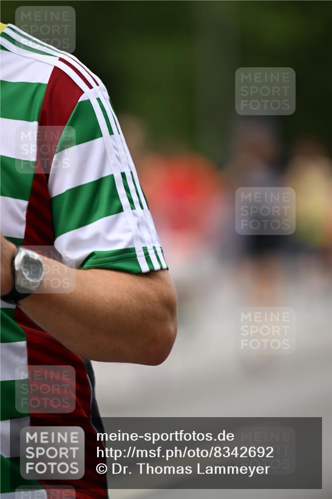 29.06.2025 - hella hamburg halbmarathon Dr. Thomas Lammeyer http://msf.ph/oto/8342692 29.06.2025 10:40:22 Kennedybrücke 1036, 1102, 1183, 1284, 1336, 1717, 2352, 2588, 3243, 3741, 3990, 4902, 4937, 5012, 5240, 5246, 5531, 6021, 6381, 6845, 6896, 7111, 7275, 7927, 8356, 9295, 10047, 10119, 10336, 10341, 10567, 11010, 11187 meine-sportfotos.de