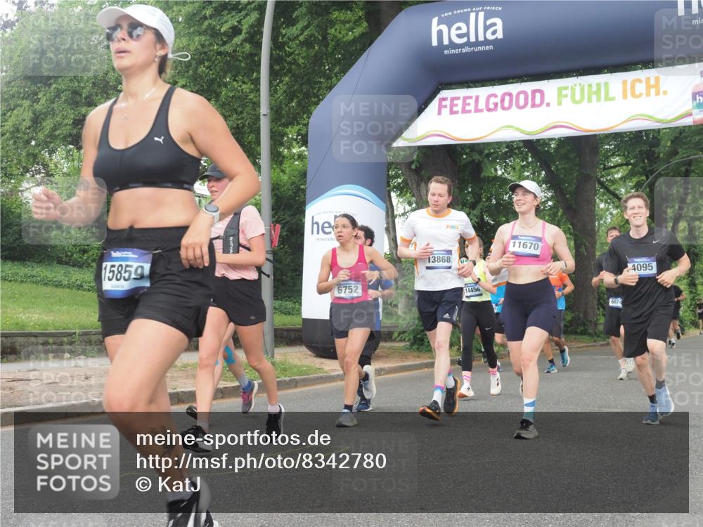 29.06.2025 - hella hamburg halbmarathon KatJ http://msf.ph/oto/8342780 29.06.2025 10:48:56 Zwischen KM18-KM19 1674, 4095, 6674, 6752, 8045, 8478 meine-sportfotos.de