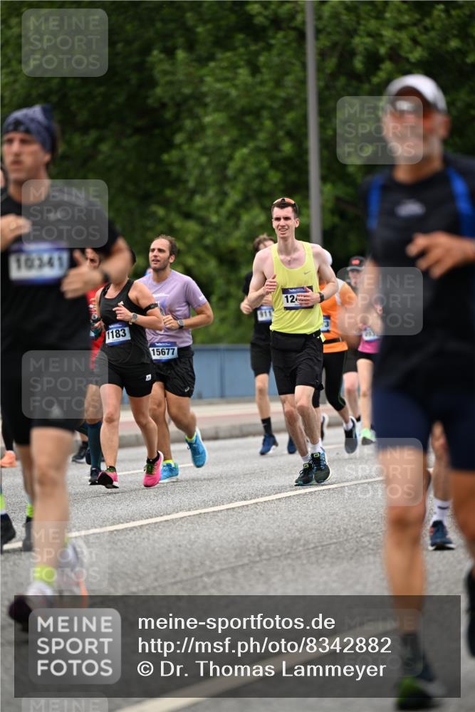 29.06.2025 - hella hamburg halbmarathon Dr. Thomas Lammeyer http://msf.ph/oto/8342882 29.06.2025 10:40:24 Kennedybrücke 1036, 1102, 1183, 1284, 1336, 1717, 2352, 2588, 3243, 3741, 3990, 4902, 4937, 5012, 5240, 5246, 5531, 5919, 6021, 6381, 6845, 6896, 7111, 7275, 7927, 8356, 9229, 9295, 9701, 10047, 10119, 10336, 10341, 10567, 11010 meine-sportfotos.de
