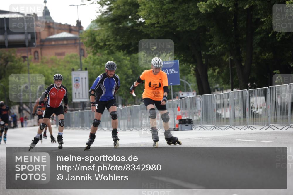 29.06.2025 - hella hamburg halbmarathon Jannik Wohlers http://msf.ph/oto/8342980 29.06.2025 09:02:31 Lombardsbrücke  meine-sportfotos.de