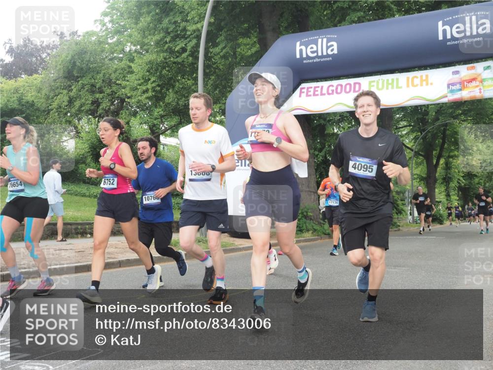 29.06.2025 - hella hamburg halbmarathon KatJ http://msf.ph/oto/8343006 29.06.2025 10:48:57 Zwischen KM18-KM19 1674, 4095, 6674, 6752, 8045, 8478 meine-sportfotos.de