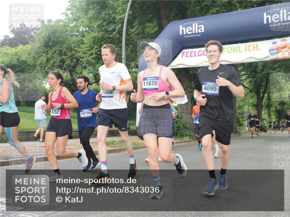 29.06.2025 - hella hamburg halbmarathon KatJ http://msf.ph/oto/8343036 29.06.2025 10:48:57 Zwischen KM18-KM19 1674, 4095, 6674, 6752, 8045, 8478 meine-sportfotos.de