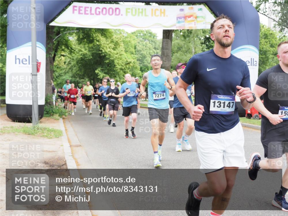 29.06.2025 - hella hamburg halbmarathon MichiJ http://msf.ph/oto/8343131 29.06.2025 10:40:21 Zwischen KM18-KM19 1151, 1258, 2082, 3952, 5907, 6511, 6512, 7177, 7274, 8361, 11217, 11589, 11604, 12482, 12712, 12875, 13147, 14791, 15446, 15502, 17773, 18879 meine-sportfotos.de