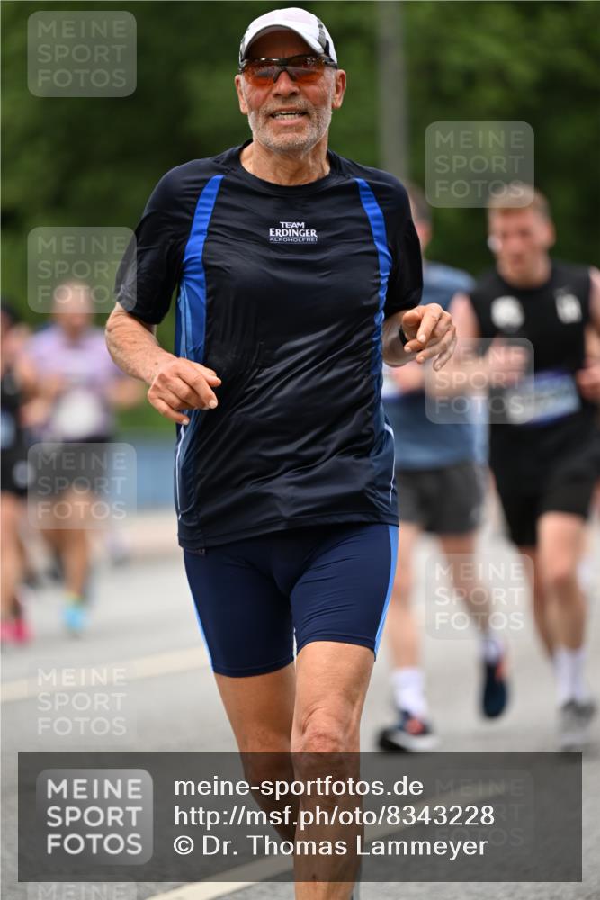 29.06.2025 - hella hamburg halbmarathon Dr. Thomas Lammeyer http://msf.ph/oto/8343228 29.06.2025 10:40:25 Kennedybrücke 1036, 1102, 1183, 1284, 1717, 2352, 2588, 3243, 3741, 3990, 4902, 4937, 5012, 5240, 5246, 5531, 5919, 6021, 6381, 6845, 6896, 7111, 7275, 7927, 8356, 9229, 9295, 9694, 9701, 10047, 10119, 10336, 10341, 10567, 11010 meine-sportfotos.de