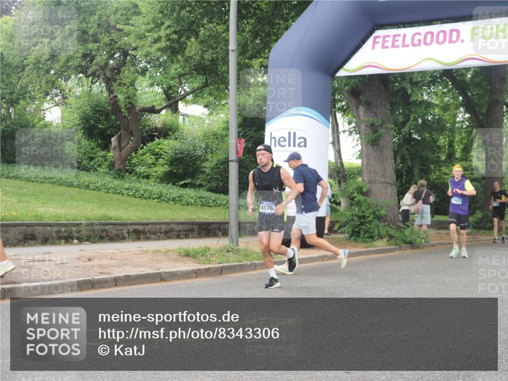 29.06.2025 - hella hamburg halbmarathon KatJ http://msf.ph/oto/8343306 29.06.2025 10:49:06 Zwischen KM18-KM19 6631, 8176 meine-sportfotos.de