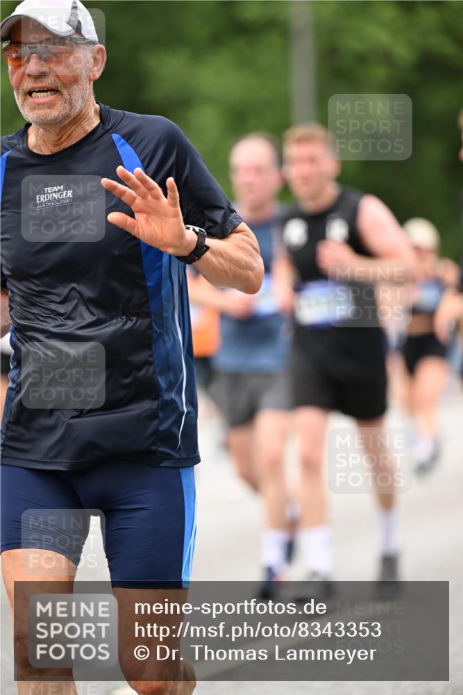 29.06.2025 - hella hamburg halbmarathon Dr. Thomas Lammeyer http://msf.ph/oto/8343353 29.06.2025 10:40:26 Kennedybrücke 1036, 1102, 1183, 1284, 1717, 2352, 2588, 3243, 3741, 3990, 4902, 4937, 5012, 5240, 5246, 5531, 5747, 5919, 6021, 6381, 6845, 6896, 7111, 7275, 7927, 8356, 8530, 9229, 9295, 9694, 9701, 10047, 10119, 10336, 10341, 10567, 11010 meine-sportfotos.de