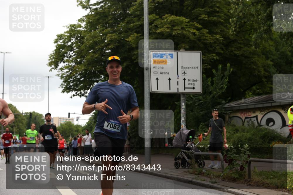 29.06.2025 - hella hamburg halbmarathon Yannick Fuchs http://msf.ph/oto/8343443 29.06.2025 10:52:18 20KM 1319, 1595, 1833, 2159, 2250, 2488, 2619, 2656, 2840, 2996, 3251, 3859, 4319, 4502, 4550, 4708, 4767, 5277, 5341, 5675, 5926, 6138, 6147, 6592, 7082, 7189, 7659, 7856, 8089, 8322, 8585, 9230, 9316, 10020, 10268, 10319, 10518, 10703, 10788, 11394, 11605, 11808, 11846, 12378, 12495, 12585, 12734, 12735, 12879, 13287, 13512, 13654, 13694, 13816, 13880, 14266, 14673, 15197, 15434, 15527, 16189, 16531, 17531, 17827, 18180, 18492, 18727, 18985 meine-sportfotos.de