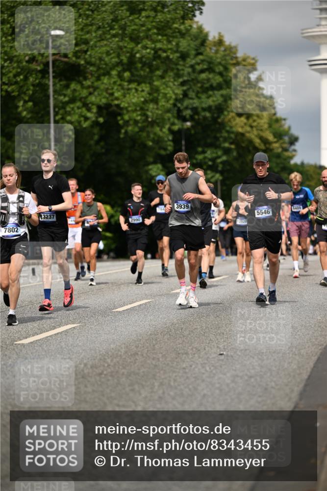 29.06.2025 - hella hamburg halbmarathon Dr. Thomas Lammeyer http://msf.ph/oto/8343455 29.06.2025 10:18:13 Kennedybrücke 1406, 2990, 3020, 3154, 3728, 3756, 3834, 3939, 5546, 5670, 6028, 6083, 6089, 7209, 7802, 7840, 7991, 8001, 8147, 8409, 9141, 9845, 10610, 11355 meine-sportfotos.de