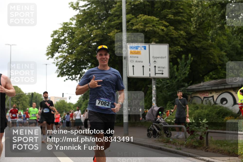 29.06.2025 - hella hamburg halbmarathon Yannick Fuchs http://msf.ph/oto/8343491 29.06.2025 10:52:18 20KM 1319, 1595, 1833, 2159, 2250, 2488, 2619, 2656, 2840, 2996, 3251, 3859, 4319, 4502, 4550, 4708, 4767, 5277, 5341, 5675, 5926, 6138, 6147, 6592, 7082, 7189, 7659, 7856, 8089, 8322, 8585, 9230, 9316, 10020, 10268, 10319, 10518, 10703, 10788, 11394, 11605, 11808, 11846, 12378, 12495, 12585, 12734, 12735, 12879, 13287, 13512, 13654, 13694, 13816, 13880, 14266, 14673, 15197, 15434, 15527, 16189, 16531, 17531, 17827, 18180, 18492, 18727, 18985 meine-sportfotos.de