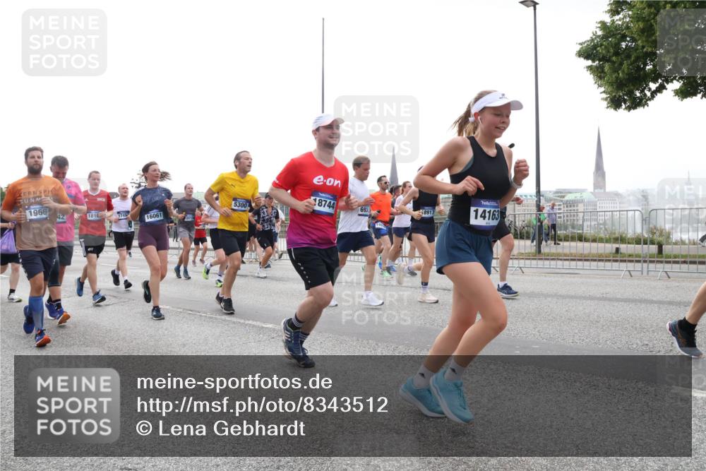 29.06.2025 - hella hamburg halbmarathon Lena Gebhardt http://msf.ph/oto/8343512 29.06.2025 10:38:22 Lombardsbrücke 1966, 5300, 18744, 693, 42, 1816, 17459, 16061, 18917, 14163, 1196, 1394, 1457, 1578, 1596, 1721, 1742, 1791, 1901, 1966, 2113, 2151, 2498, 2576, 2660, 2786, 3010, 3094, 3095, 3216, 3242, 3286, 3323, 3338, 3635, 3636, 3716, 3726, 3777, 3841, 3880, 4028, 4139, 4155, 4159, 4316, 4414, 4883, 4921, 5085, 5089, 5155, 5300, 5617, 5684, 5713, 5735, 6199, 6200, 6362, 6695, 6696, 6697, 6751, 6875, 6930, 7117, 7118, 7148, 7165, 7244, 7371, 7552, 7561, 7629, 7692, 7696, 7868, 7914 meine-sportfotos.de
