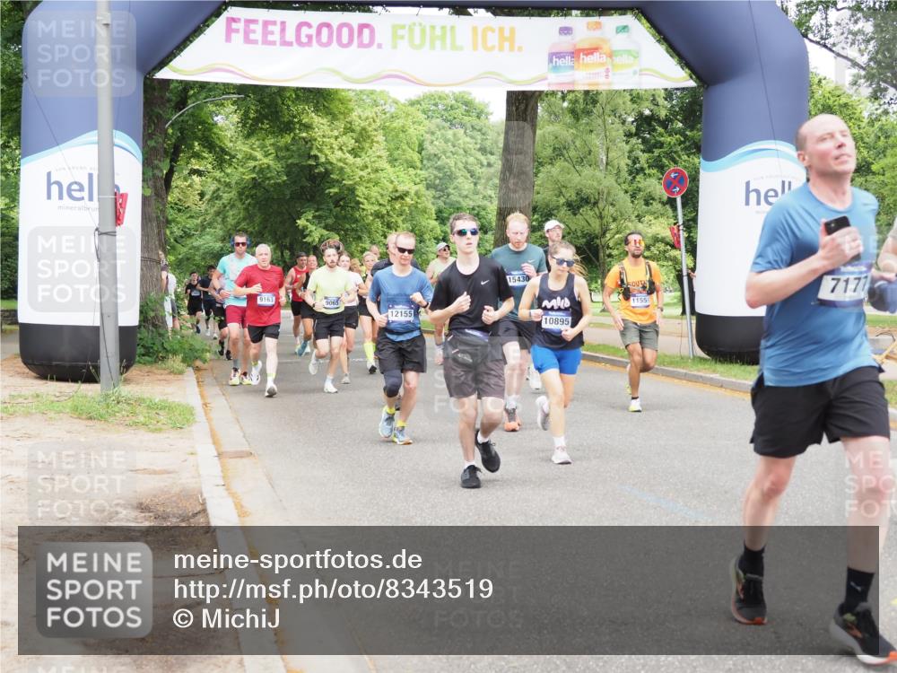 29.06.2025 - hella hamburg halbmarathon MichiJ http://msf.ph/oto/8343519 29.06.2025 10:40:23 Zwischen KM18-KM19 1151, 1549, 2082, 4770, 5907, 6511, 6512, 7177, 7274, 8361, 10895, 11217, 11551, 11588, 11589, 11604, 12155, 12482, 12712, 12875, 13147, 14791, 15446, 15502, 18879 meine-sportfotos.de