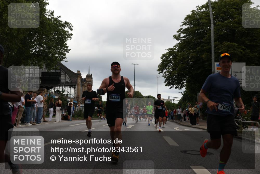 29.06.2025 - hella hamburg halbmarathon Yannick Fuchs http://msf.ph/oto/8343561 29.06.2025 10:52:19 20KM 1319, 1595, 1833, 2159, 2250, 2619, 2656, 2840, 2996, 3251, 4319, 4502, 4550, 4708, 4767, 5277, 5341, 5675, 6138, 6147, 6592, 7082, 7189, 7659, 7856, 8089, 8322, 8585, 9230, 10020, 10268, 10319, 10518, 10703, 11394, 11605, 11808, 11846, 12378, 12495, 12585, 12734, 12735, 12879, 13287, 13512, 13654, 13694, 13816, 13880, 14266, 14673, 15197, 15434, 15527, 16189, 17531, 17814, 17827, 18180, 18492, 18727, 18985 meine-sportfotos.de