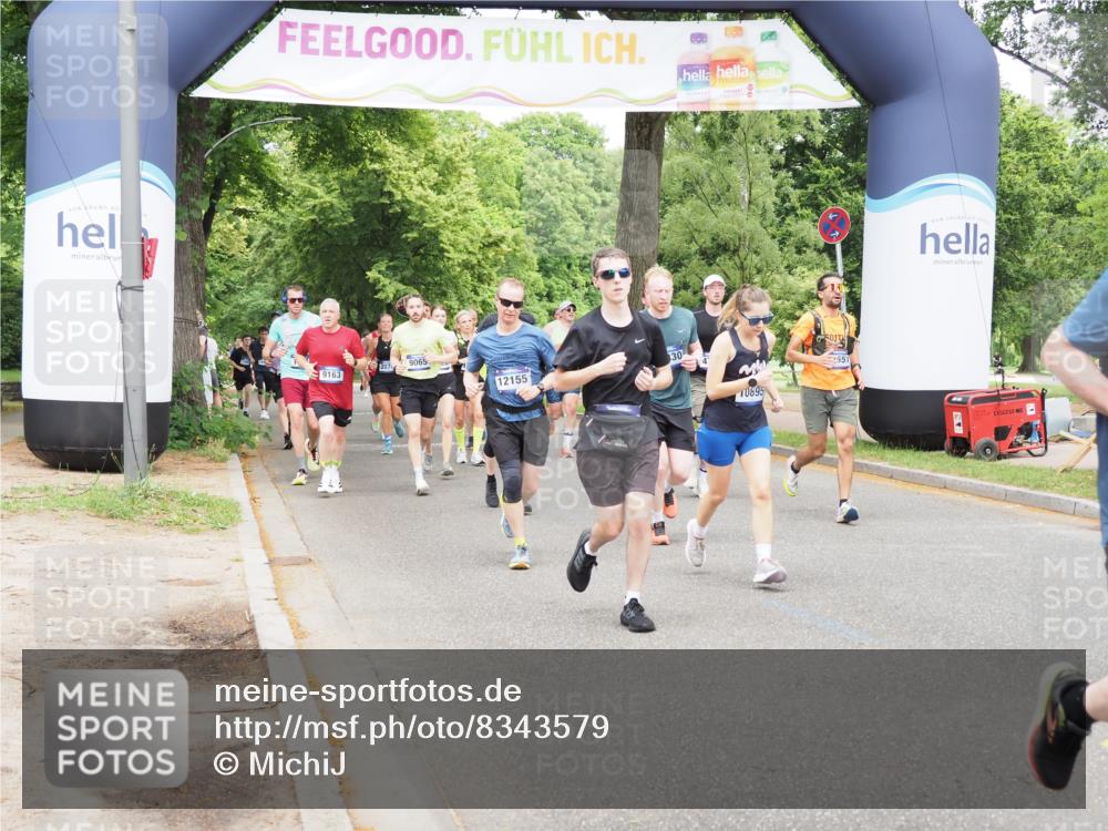 29.06.2025 - hella hamburg halbmarathon MichiJ http://msf.ph/oto/8343579 29.06.2025 10:40:24 Zwischen KM18-KM19 1061, 1549, 2082, 4770, 5907, 6511, 6512, 6628, 7177, 7274, 8361, 10895, 11217, 11551, 11588, 11589, 11604, 12155, 12482, 12712, 13147, 14791, 15430, 15446, 15502, 16986, 18879, 18915 meine-sportfotos.de
