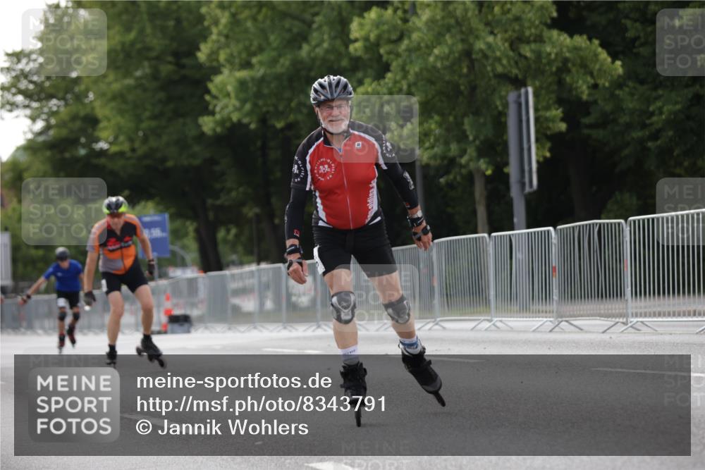 29.06.2025 - hella hamburg halbmarathon Jannik Wohlers http://msf.ph/oto/8343791 29.06.2025 09:02:37 Lombardsbrücke  meine-sportfotos.de