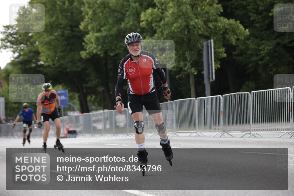 29.06.2025 - hella hamburg halbmarathon Jannik Wohlers http://msf.ph/oto/8343796 29.06.2025 09:02:37 Lombardsbrücke  meine-sportfotos.de