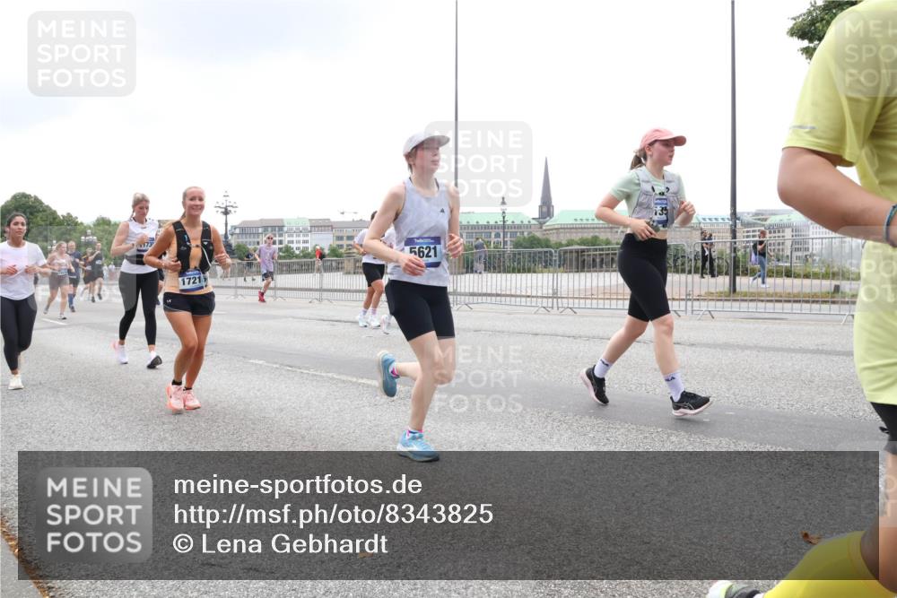29.06.2025 - hella hamburg halbmarathon Lena Gebhardt http://msf.ph/oto/8343825 29.06.2025 10:47:46 Lombardsbrücke 173, 17215, 5621, 735, 1045, 1246, 1392, 1434, 1463, 1523, 1618, 1639, 1926, 2148, 2163, 2197, 2407, 2491, 2545, 2704, 2790, 2882, 2994, 3049, 3339, 4037, 4325, 4423, 4806, 4856, 4895, 4974, 4975, 5621, 5622, 5886, 5895, 6255, 6256, 6995, 7240, 7403, 7427, 7630, 7631, 7916, 7970, 8077, 8105, 8270, 8310, 8550, 8774, 8915, 8953, 9018, 9356, 9687, 9696, 9697, 10658, 10777, 10794, 10991, 11351, 11458, 11730, 11738, 11802, 11909, 12431 meine-sportfotos.de