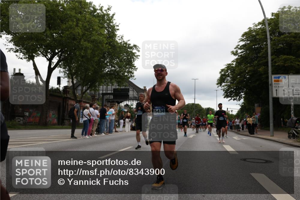 29.06.2025 - hella hamburg halbmarathon Yannick Fuchs http://msf.ph/oto/8343900 29.06.2025 10:52:19 20KM 1319, 1595, 1833, 2159, 2250, 2619, 2656, 2840, 2996, 3251, 4319, 4502, 4550, 4708, 4767, 5277, 5341, 5675, 6138, 6147, 6592, 7082, 7189, 7659, 7856, 8089, 8322, 8585, 9230, 10020, 10268, 10319, 10518, 10703, 11394, 11605, 11808, 11846, 12378, 12495, 12585, 12734, 12735, 12879, 13287, 13512, 13654, 13694, 13816, 13880, 14266, 14673, 15197, 15434, 15527, 16189, 17531, 17814, 17827, 18180, 18492, 18727, 18985 meine-sportfotos.de