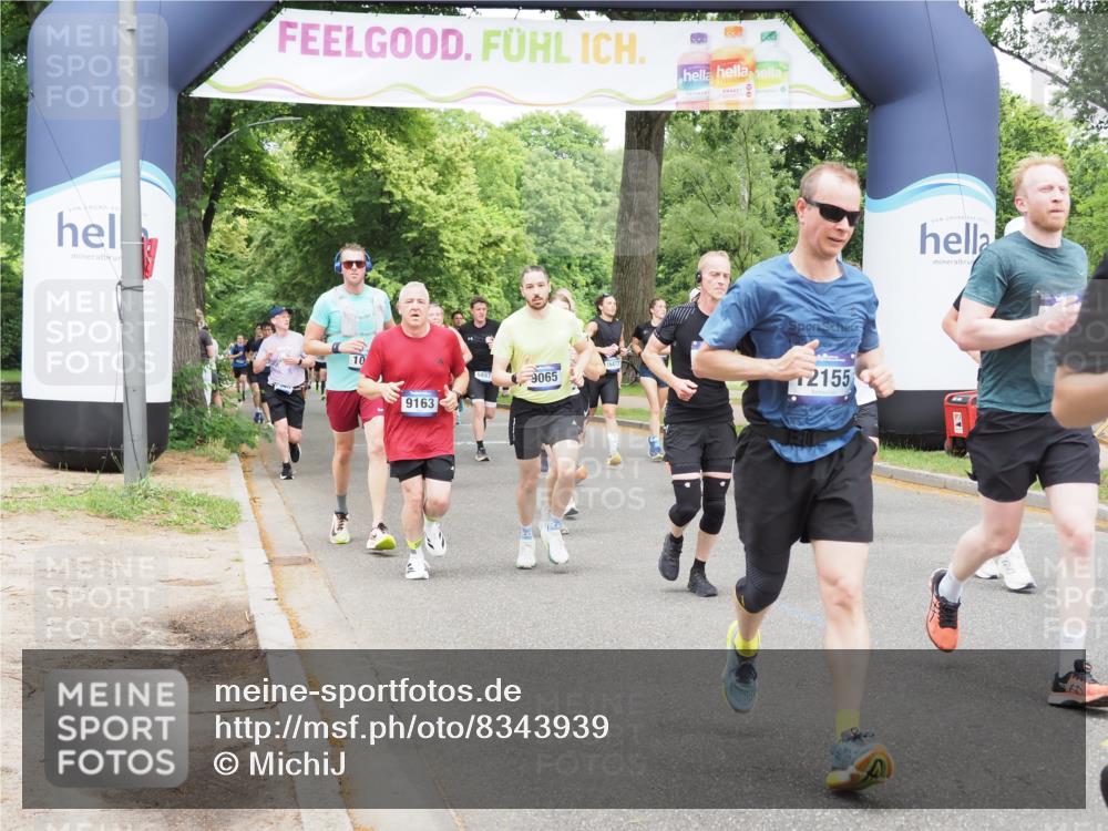29.06.2025 - hella hamburg halbmarathon MichiJ http://msf.ph/oto/8343939 29.06.2025 10:40:25 Zwischen KM18-KM19 1061, 1549, 2082, 4770, 6511, 6512, 6628, 7177, 7274, 8361, 9065, 10895, 11551, 11588, 11589, 11604, 12155, 12482, 12712, 13147, 15430, 15502, 15690, 16986, 18831, 18879, 18915 meine-sportfotos.de