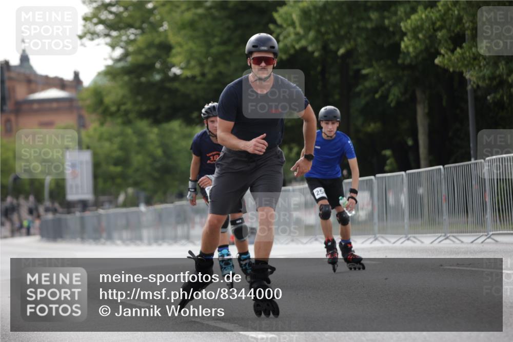 29.06.2025 - hella hamburg halbmarathon Jannik Wohlers http://msf.ph/oto/8344000 29.06.2025 09:02:40 Lombardsbrücke  meine-sportfotos.de