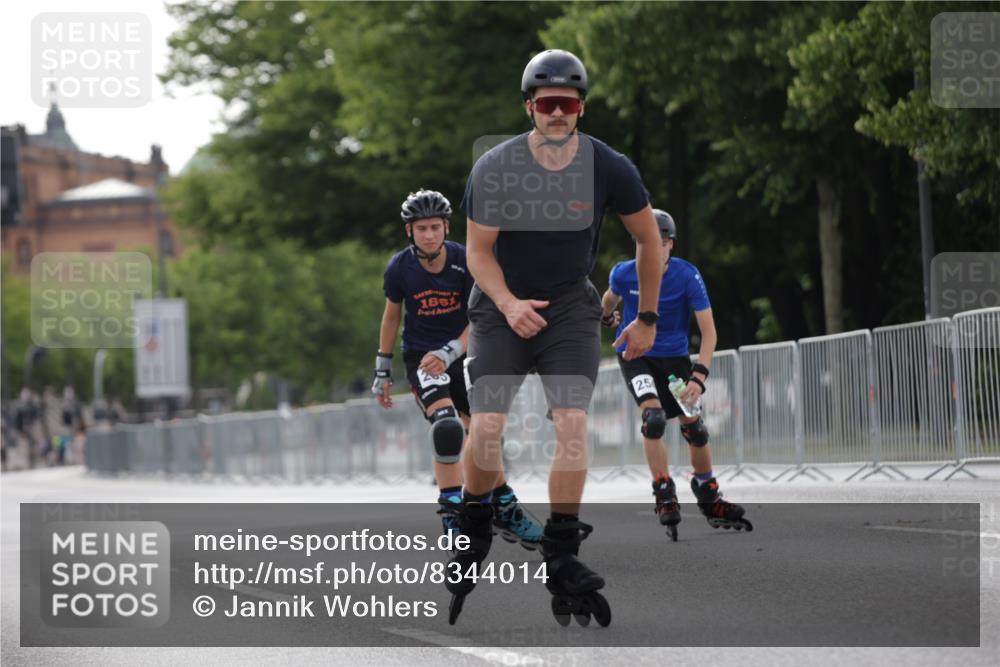29.06.2025 - hella hamburg halbmarathon Jannik Wohlers http://msf.ph/oto/8344014 29.06.2025 09:02:40 Lombardsbrücke  meine-sportfotos.de