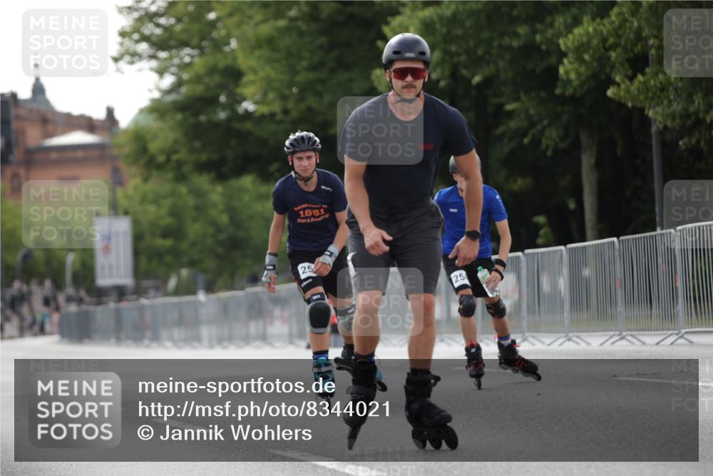 29.06.2025 - hella hamburg halbmarathon Jannik Wohlers http://msf.ph/oto/8344021 29.06.2025 09:02:40 Lombardsbrücke  meine-sportfotos.de