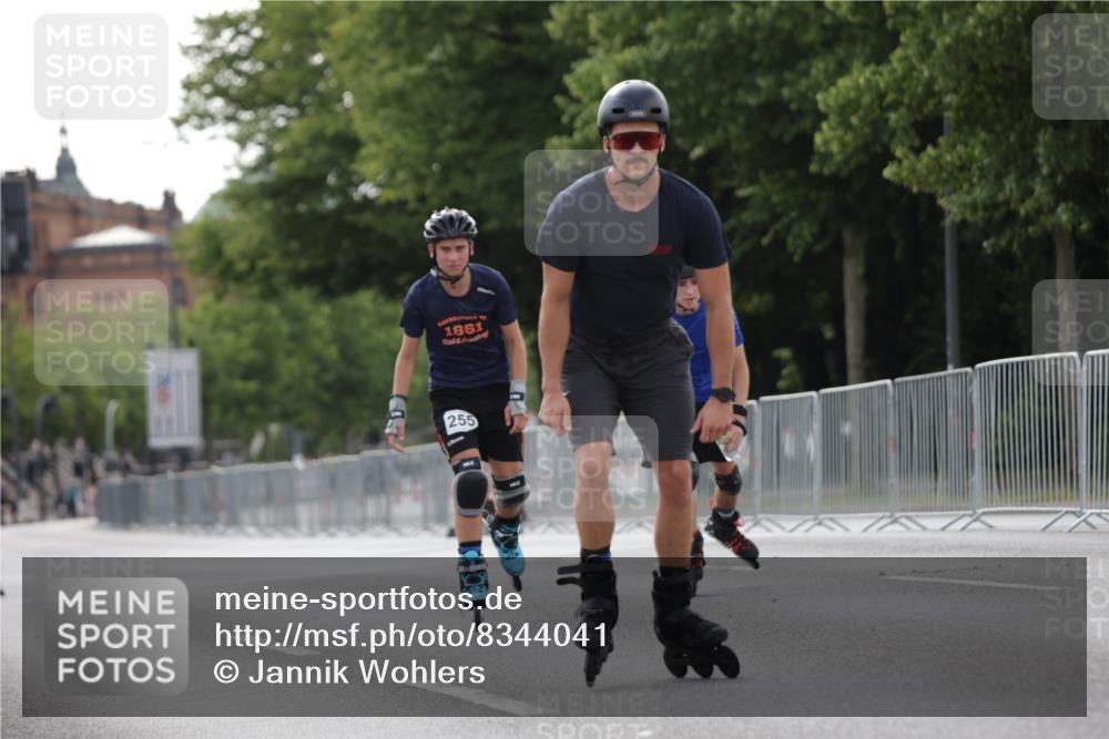 29.06.2025 - hella hamburg halbmarathon Jannik Wohlers http://msf.ph/oto/8344041 29.06.2025 09:02:40 Lombardsbrücke  meine-sportfotos.de