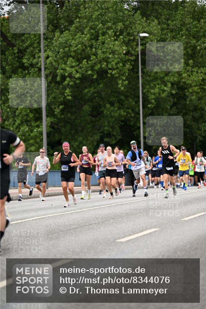 29.06.2025 - hella hamburg halbmarathon Dr. Thomas Lammeyer http://msf.ph/oto/8344076 29.06.2025 10:40:29 Kennedybrücke 1036, 1102, 1183, 1224, 1284, 1717, 2352, 2588, 3243, 3741, 3990, 4902, 4937, 5012, 5171, 5240, 5246, 5531, 5747, 5919, 6021, 6381, 6845, 6896, 7111, 7927, 8356, 8530, 9229, 9295, 9694, 9701, 10119, 10336, 10341, 10567, 11010 meine-sportfotos.de