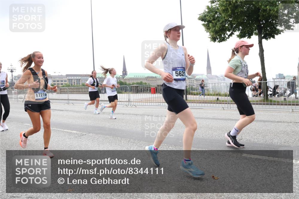 29.06.2025 - hella hamburg halbmarathon Lena Gebhardt http://msf.ph/oto/8344111 29.06.2025 10:47:47 Lombardsbrücke 730, 17216, 12432, 5621, 1045, 1246, 1392, 1434, 1463, 1523, 1618, 1639, 1701, 1926, 2148, 2163, 2197, 2407, 2491, 2545, 2704, 2790, 2882, 2994, 3049, 3339, 3468, 4037, 4325, 4423, 4806, 4856, 4895, 4974, 4975, 5621, 5622, 5886, 5895, 6255, 6256, 6995, 7240, 7403, 7427, 7630, 7631, 7916, 7970, 8077, 8105, 8270, 8310, 8550, 8774, 8915, 8953, 9018, 9356, 9687, 9696, 9697, 10658, 10777, 10794, 10991, 11351, 11458, 11548, 11730, 11738, 11802, 11909, 12431 meine-sportfotos.de