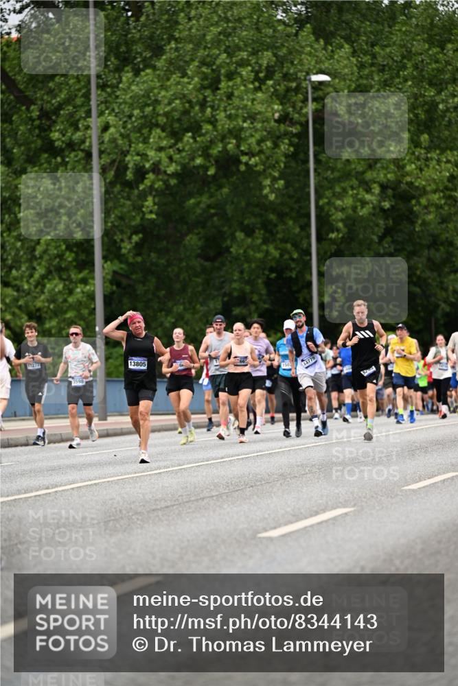 29.06.2025 - hella hamburg halbmarathon Dr. Thomas Lammeyer http://msf.ph/oto/8344143 29.06.2025 10:40:30 Kennedybrücke 1036, 1102, 1183, 1224, 1284, 1717, 2588, 3243, 3741, 3990, 4902, 4937, 5012, 5171, 5240, 5246, 5531, 5747, 5919, 6021, 6381, 6845, 6896, 7111, 7927, 8530, 9229, 9295, 9694, 9701, 10119, 10336, 10341, 11010 meine-sportfotos.de