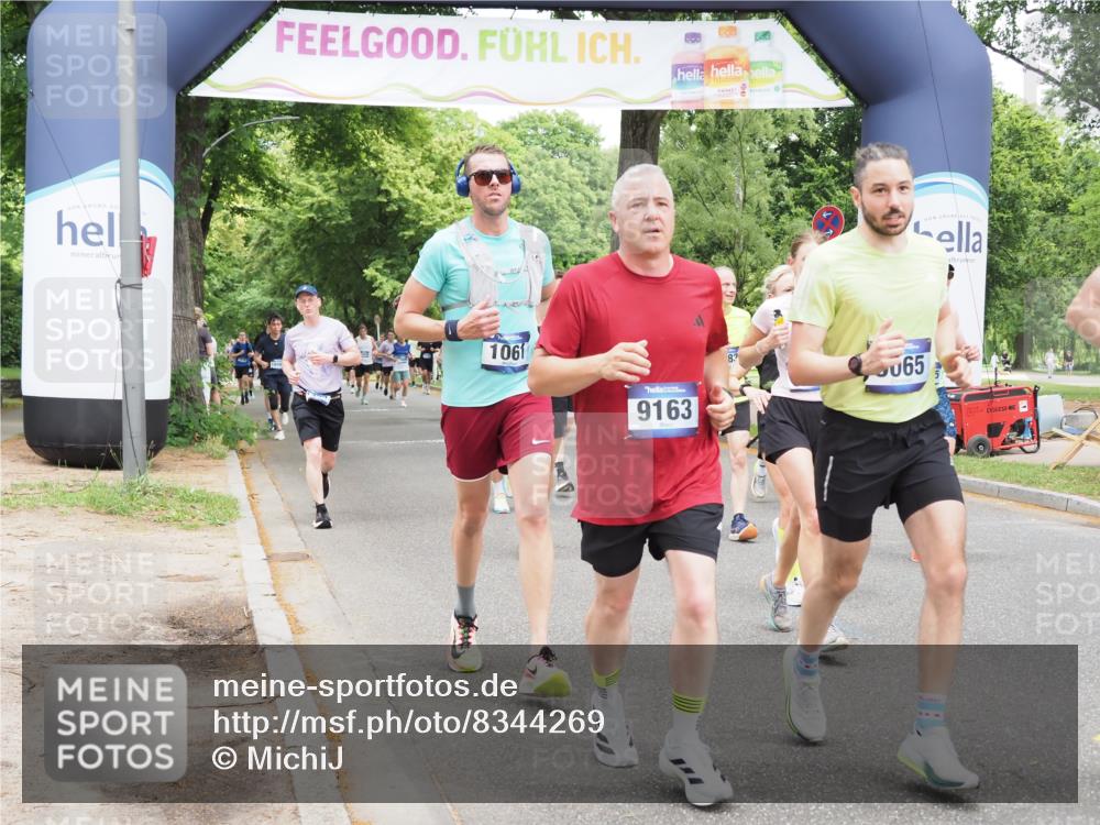 29.06.2025 - hella hamburg halbmarathon MichiJ http://msf.ph/oto/8344269 29.06.2025 10:40:27 Zwischen KM18-KM19 1061, 1499, 1549, 2074, 2082, 4770, 6511, 6512, 6628, 6897, 7177, 7274, 9065, 9163, 10895, 11551, 11588, 11589, 11604, 12155, 12712, 13147, 15430, 15502, 15690, 16477, 16986, 17130, 18831, 18915, 19244 meine-sportfotos.de