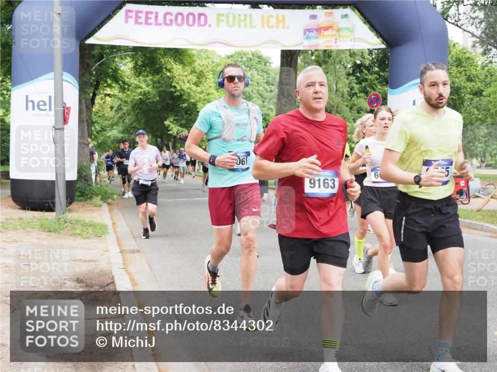 29.06.2025 - hella hamburg halbmarathon MichiJ http://msf.ph/oto/8344302 29.06.2025 10:40:27 Zwischen KM18-KM19 1061, 1499, 1549, 2074, 2082, 4770, 6511, 6512, 6628, 6897, 7177, 7274, 9065, 9163, 10895, 11551, 11588, 11589, 11604, 12155, 12712, 13147, 15430, 15502, 15690, 16477, 16986, 17130, 18831, 18915, 19244 meine-sportfotos.de