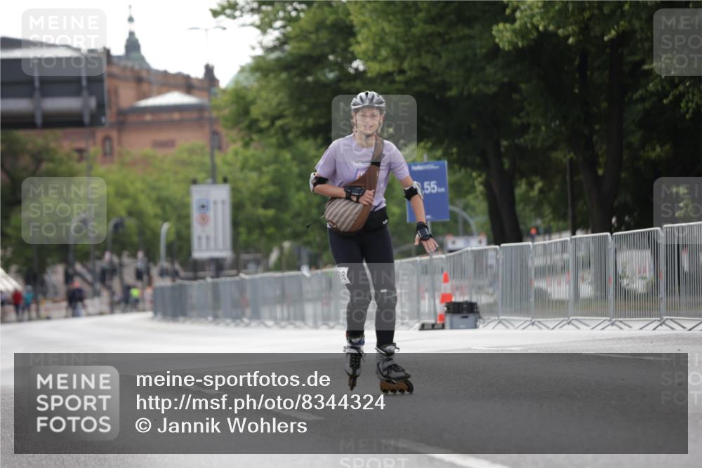 29.06.2025 - hella hamburg halbmarathon Jannik Wohlers http://msf.ph/oto/8344324 29.06.2025 09:02:48 Lombardsbrücke  meine-sportfotos.de