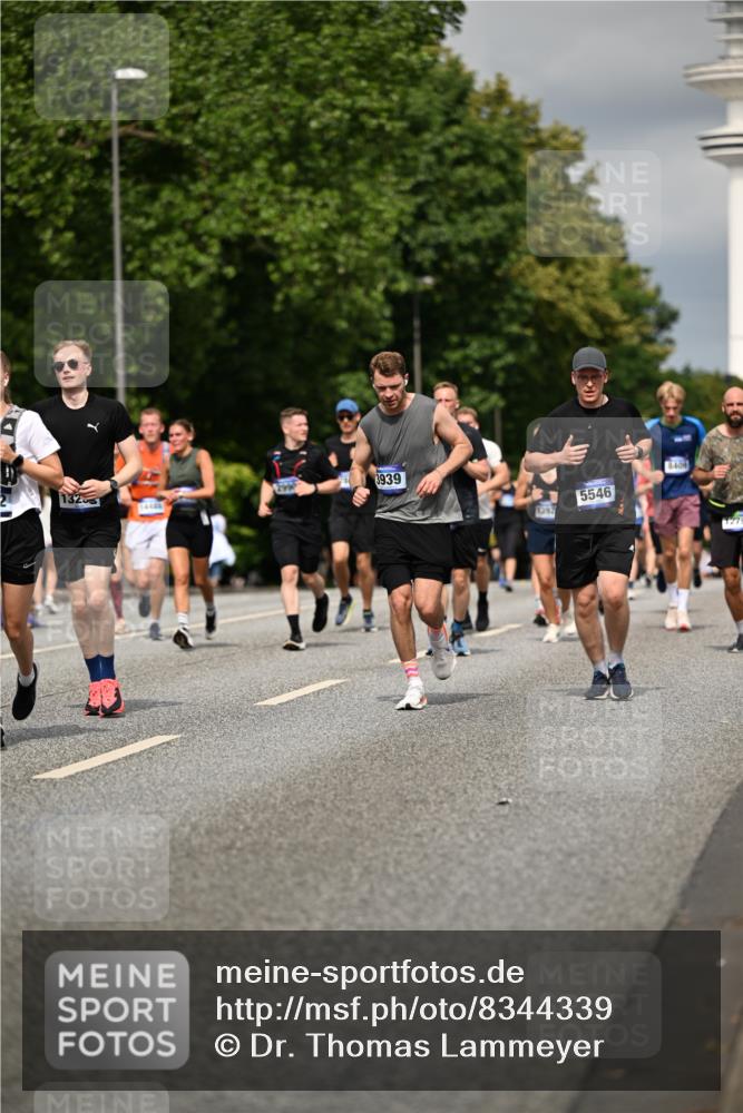29.06.2025 - hella hamburg halbmarathon Dr. Thomas Lammeyer http://msf.ph/oto/8344339 29.06.2025 10:18:13 Kennedybrücke 1406, 2990, 3020, 3154, 3728, 3756, 3834, 3939, 5546, 5670, 6028, 6083, 6089, 7209, 7802, 7840, 7991, 8001, 8147, 8409, 9141, 9845, 10610, 11355 meine-sportfotos.de