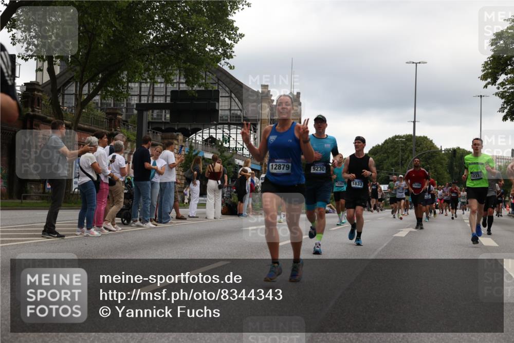 29.06.2025 - hella hamburg halbmarathon Yannick Fuchs http://msf.ph/oto/8344343 29.06.2025 10:52:21 20KM 1319, 1595, 1833, 2159, 2250, 2619, 2656, 2996, 3251, 4319, 4550, 4708, 4767, 5277, 5675, 6138, 6147, 6592, 7082, 7659, 7856, 8089, 9230, 9553, 9555, 10020, 10268, 10319, 10518, 10703, 11394, 11605, 11808, 11846, 12378, 12495, 12585, 12734, 12735, 12879, 13287, 13512, 13654, 13694, 13880, 14266, 14355, 14673, 15197, 15434, 15527, 16189, 17531, 17665, 17814, 17827, 18727, 18985 meine-sportfotos.de