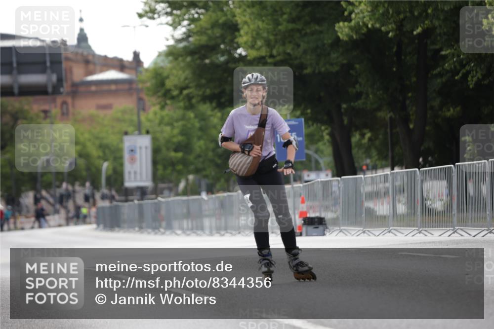 29.06.2025 - hella hamburg halbmarathon Jannik Wohlers http://msf.ph/oto/8344356 29.06.2025 09:02:48 Lombardsbrücke  meine-sportfotos.de