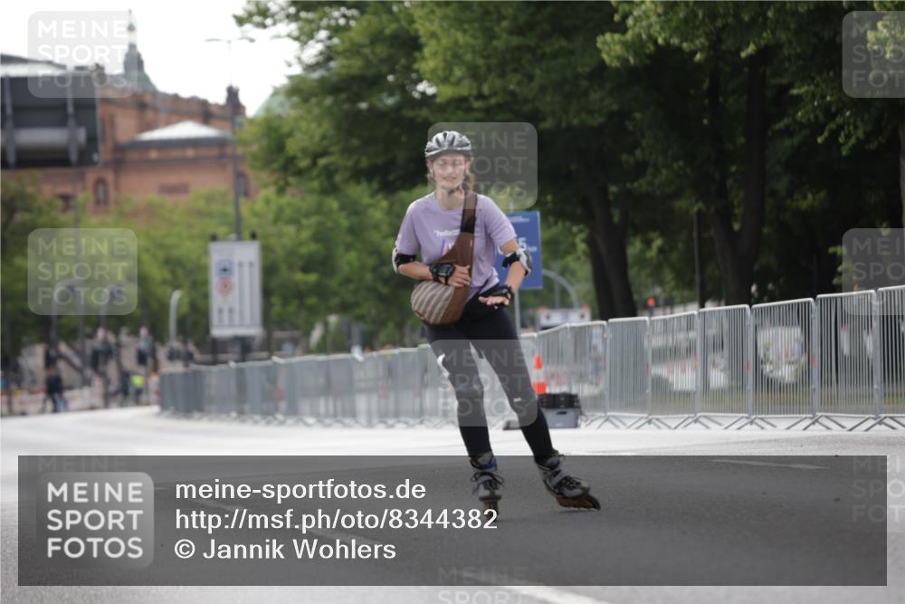 29.06.2025 - hella hamburg halbmarathon Jannik Wohlers http://msf.ph/oto/8344382 29.06.2025 09:02:48 Lombardsbrücke  meine-sportfotos.de