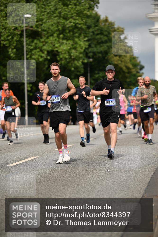 29.06.2025 - hella hamburg halbmarathon Dr. Thomas Lammeyer http://msf.ph/oto/8344397 29.06.2025 10:18:14 Kennedybrücke 1406, 2990, 3020, 3154, 3728, 3756, 3834, 3939, 5546, 5670, 6028, 6083, 6089, 7209, 7442, 7802, 7840, 7991, 8001, 8147, 8409, 9141, 9845, 10610, 11355 meine-sportfotos.de