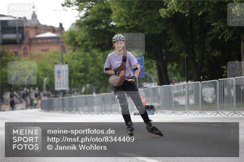 29.06.2025 - hella hamburg halbmarathon Jannik Wohlers http://msf.ph/oto/8344409 29.06.2025 09:02:48 Lombardsbrücke  meine-sportfotos.de