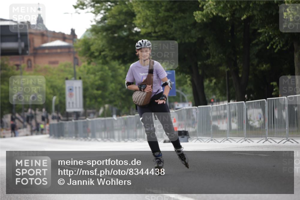29.06.2025 - hella hamburg halbmarathon Jannik Wohlers http://msf.ph/oto/8344438 29.06.2025 09:02:48 Lombardsbrücke  meine-sportfotos.de
