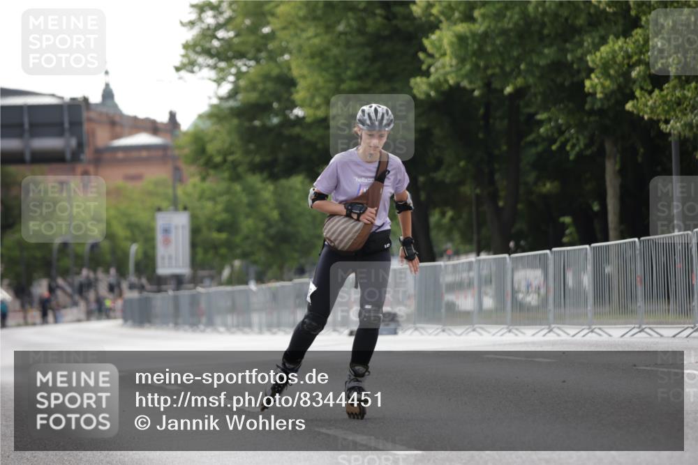 29.06.2025 - hella hamburg halbmarathon Jannik Wohlers http://msf.ph/oto/8344451 29.06.2025 09:02:49 Lombardsbrücke  meine-sportfotos.de