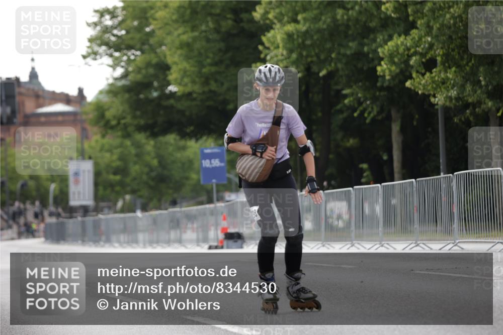 29.06.2025 - hella hamburg halbmarathon Jannik Wohlers http://msf.ph/oto/8344530 29.06.2025 09:02:49 Lombardsbrücke  meine-sportfotos.de