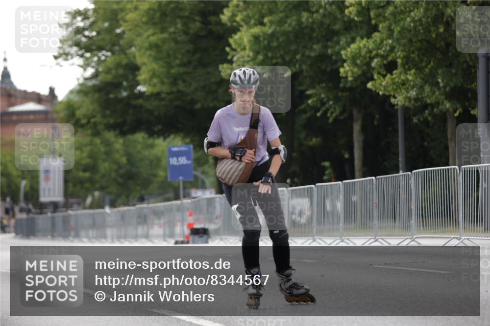 29.06.2025 - hella hamburg halbmarathon Jannik Wohlers http://msf.ph/oto/8344567 29.06.2025 09:02:49 Lombardsbrücke  meine-sportfotos.de