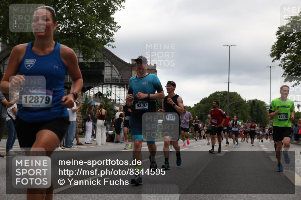 29.06.2025 - hella hamburg halbmarathon Yannick Fuchs http://msf.ph/oto/8344595 29.06.2025 10:52:22 20KM 1319, 1833, 2159, 2250, 2619, 2656, 2711, 2996, 3251, 4550, 4708, 4767, 5277, 5675, 6138, 6147, 6592, 7082, 7659, 7856, 8089, 9230, 9553, 9555, 10020, 10268, 10319, 10518, 10703, 11394, 11605, 11808, 11846, 12378, 12495, 12585, 12734, 12735, 12879, 13287, 13512, 13654, 13694, 13880, 14355, 14673, 15197, 15434, 15527, 16189, 17531, 17665, 17814, 17827, 17967, 18727, 18985 meine-sportfotos.de