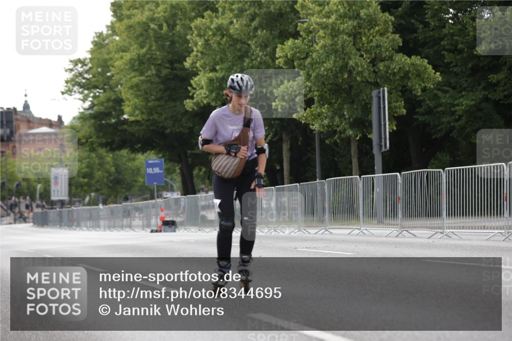 29.06.2025 - hella hamburg halbmarathon Jannik Wohlers http://msf.ph/oto/8344695 29.06.2025 09:02:50 Lombardsbrücke  meine-sportfotos.de