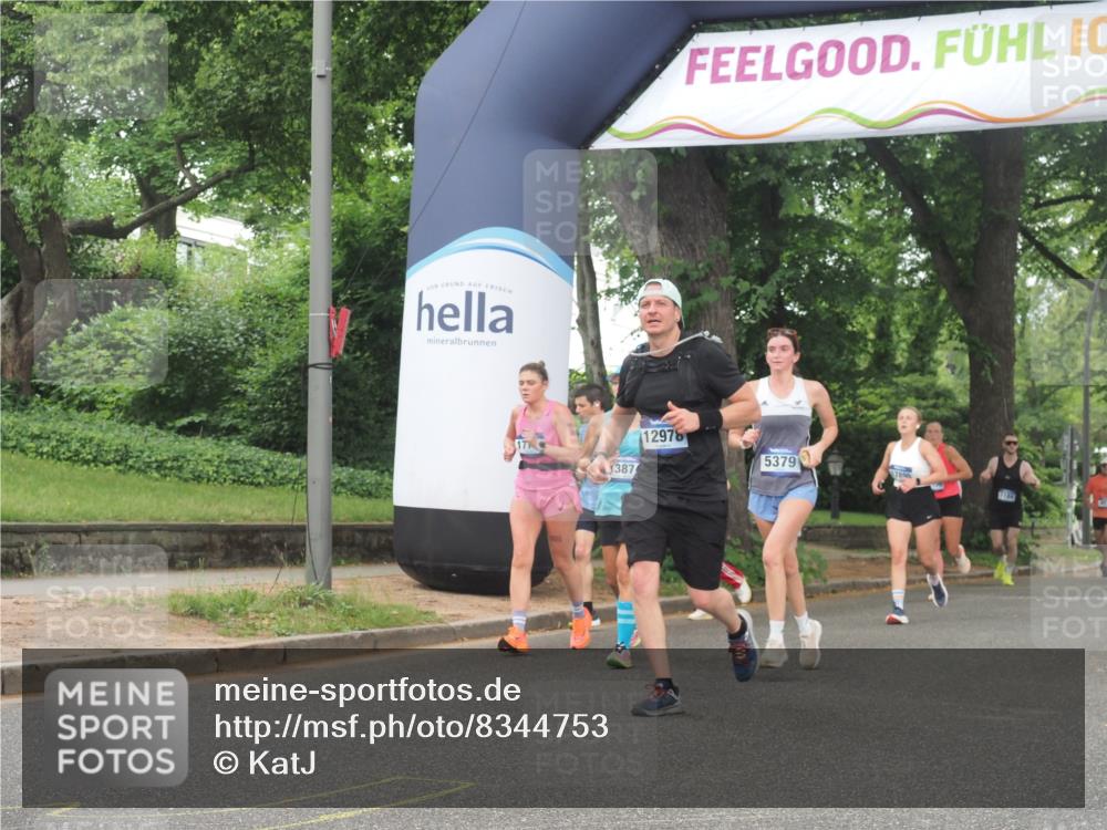 29.06.2025 - hella hamburg halbmarathon KatJ http://msf.ph/oto/8344753 29.06.2025 10:49:24 Zwischen KM18-KM19 1147, 3625, 5058, 5379 meine-sportfotos.de