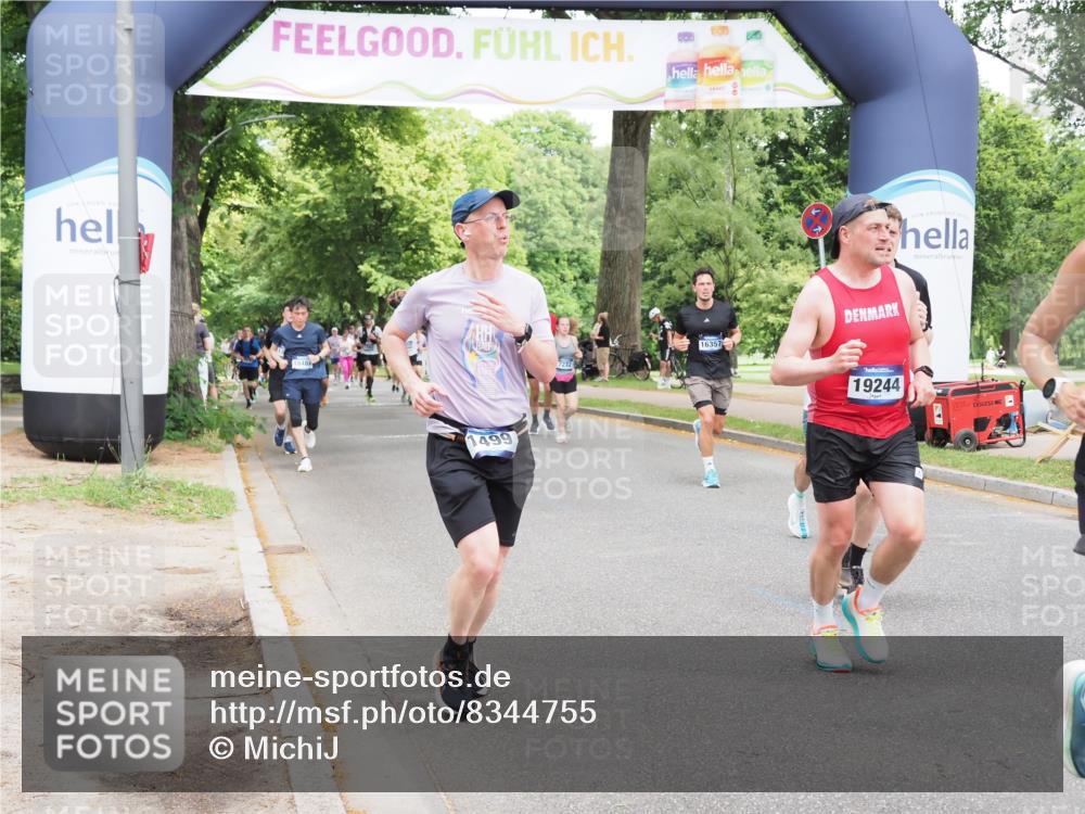 29.06.2025 - hella hamburg halbmarathon MichiJ http://msf.ph/oto/8344755 29.06.2025 10:40:29 Zwischen KM18-KM19 1061, 1499, 1549, 2074, 4770, 6628, 6877, 6897, 9065, 9163, 10895, 11551, 11588, 11589, 11604, 12155, 15430, 15690, 16357, 16477, 16986, 17130, 18831, 18915, 19244 meine-sportfotos.de
