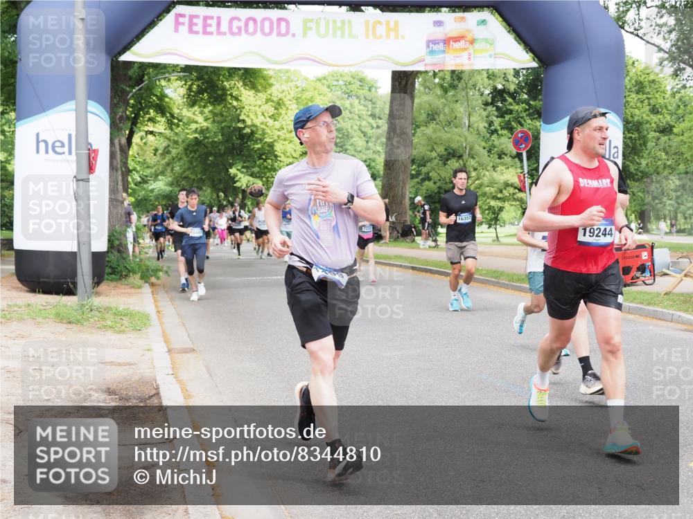 29.06.2025 - hella hamburg halbmarathon MichiJ http://msf.ph/oto/8344810 29.06.2025 10:40:29 Zwischen KM18-KM19 1061, 1499, 1549, 2074, 4770, 6628, 6877, 6897, 9065, 9163, 10895, 11551, 11588, 11589, 11604, 12155, 15430, 15690, 16357, 16477, 16986, 17130, 18831, 18915, 19244 meine-sportfotos.de