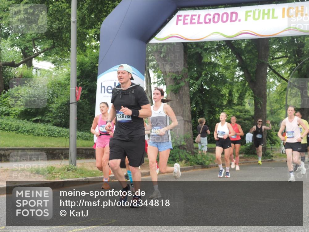 29.06.2025 - hella hamburg halbmarathon KatJ http://msf.ph/oto/8344818 29.06.2025 10:49:25 Zwischen KM18-KM19 1147, 3625, 5058, 5379 meine-sportfotos.de